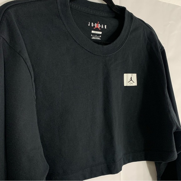 Air Jordan Women’s Long Sleeve Cropped Loose Fit Sweatshirt in Black, size S - Picture 4 of 8
